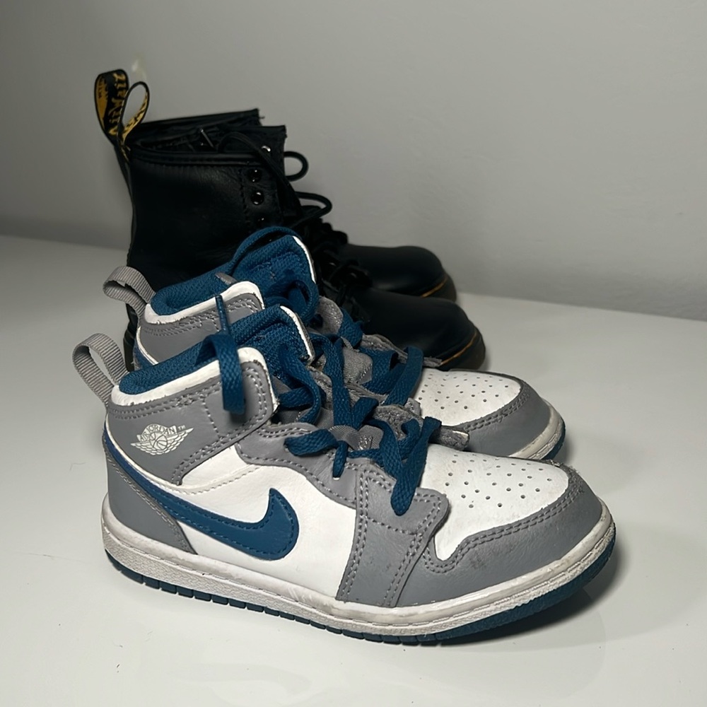 Dr.Martens & Nikes
